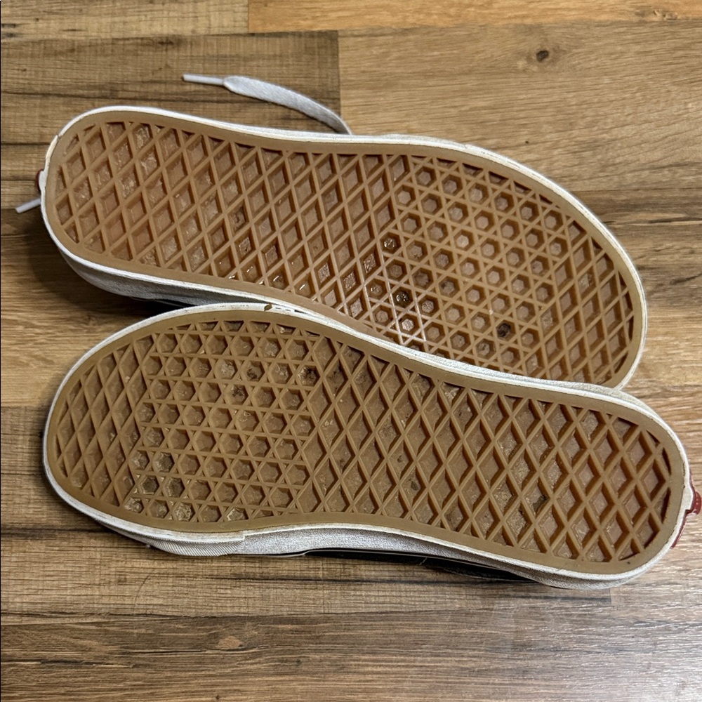Vans - Picture 3 of 3